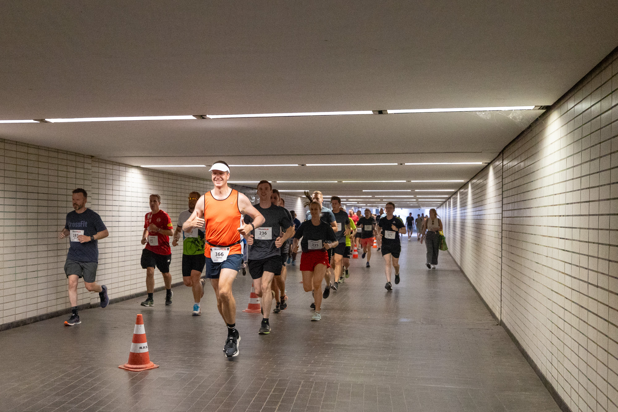 Bildergalerie Mehr als 200 Fotos vom VGH Urban Run in Hannover Laufen.de